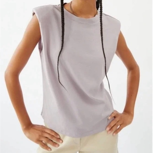 Aritzia Babaton Contour Shoulder Pad Lilac Fog Tank Top Size M - Picture 2 of 10
